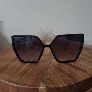 Quay Australia Black Geometric Sunglasses